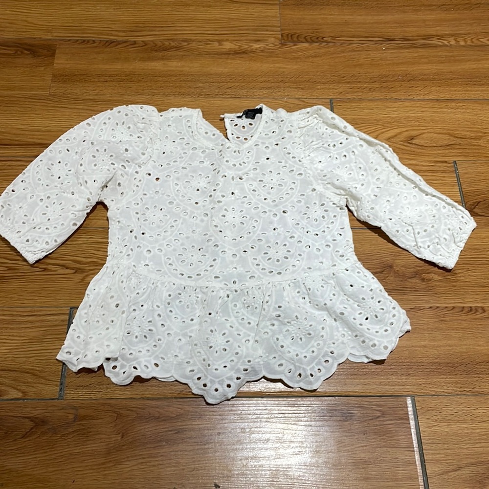 Eyelet Top!